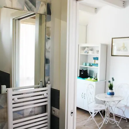 Lilla Inclusa E Bici Gratuite A Con Terrazzo E Colazione Inclusa 4*