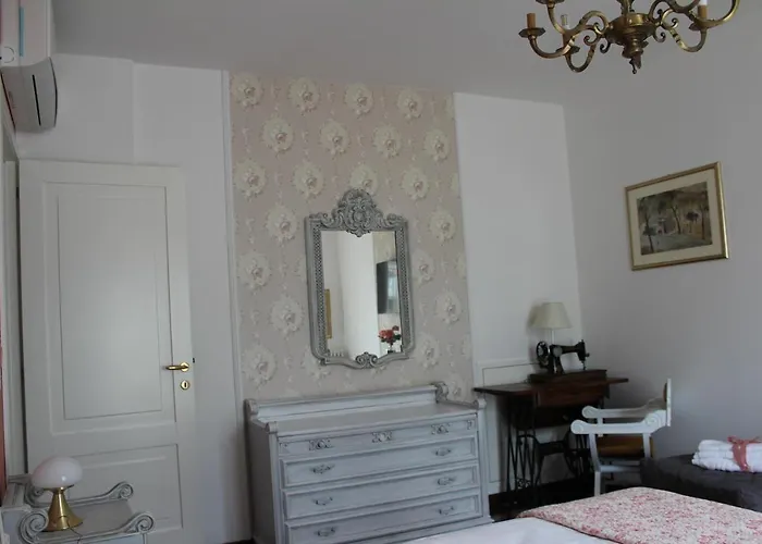 Lilla Inclusa E Bici Gratuite A Con Terrazzo E Colazione Inclusa Panzió 4*