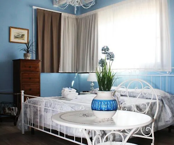 Lilla Inclusa E Bici Gratuite A Con Terrazzo E Colazione Inclusa 4*