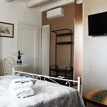 Bed and breakfast Lilla Inclusa E Bici Gratuite A Con Terrazzo E Colazione Inclusa