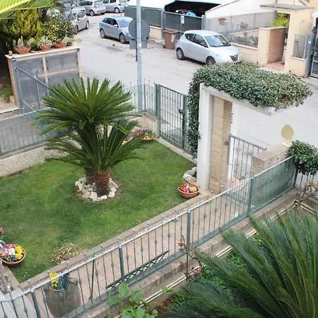Bed and Breakfast Lilla Inclusa E Bici Gratuite A Con Terrazzo E Colazione Inclusa 4*