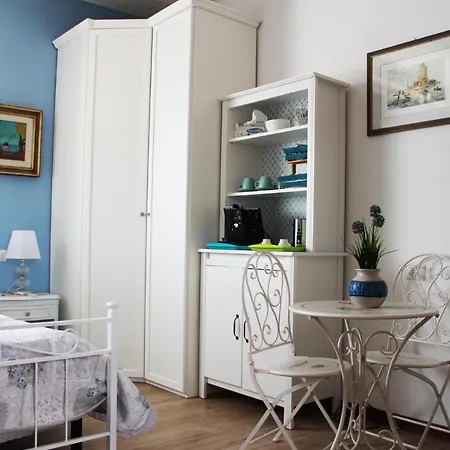 Bed & Breakfast Lilla Inclusa E Bici Gratuite A Con Terrazzo E Colazione Inclusa 4*