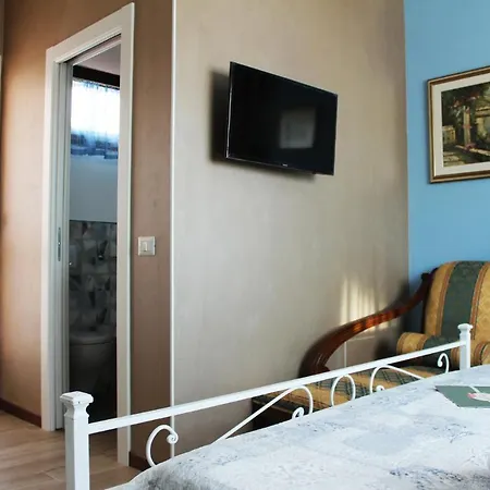 Couette-café Lilla Inclusa E Bici Gratuite A Con Terrazzo E Colazione Inclusa