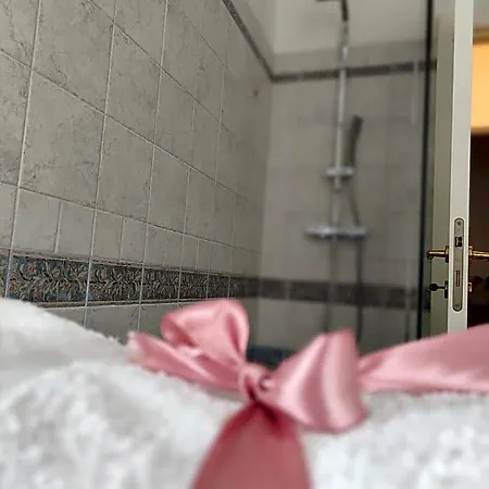 Lilla Inclusa E Bici Gratuite A Con Terrazzo E Colazione Inclusa Bed & Breakfast