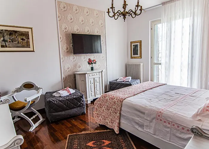 Lilla Inclusa E Bici Gratuite A Con Terrazzo E Colazione Inclusa Bed and Breakfast 4*